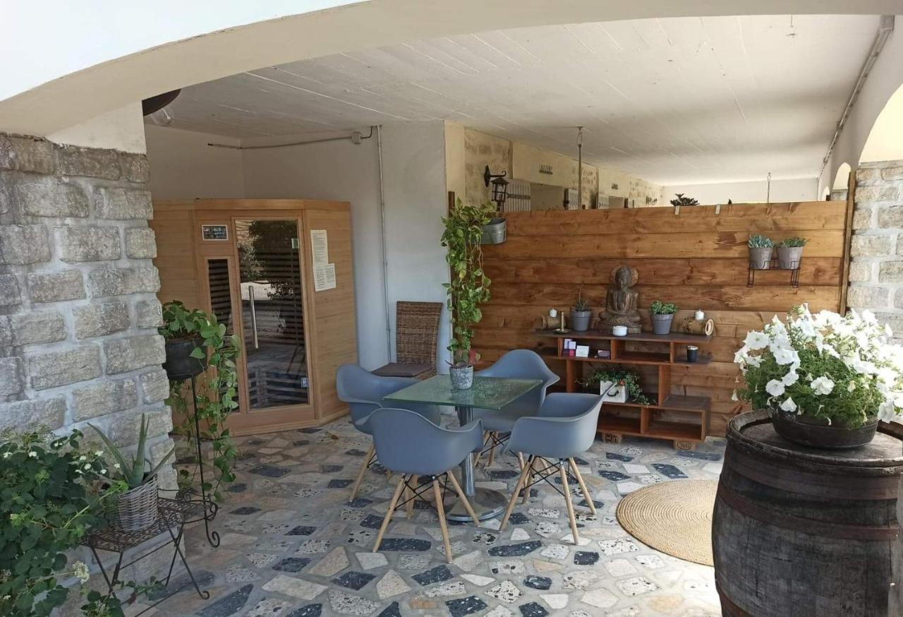 Bed and Breakfast Terre de Bacchus Vacqueyras Exterior foto