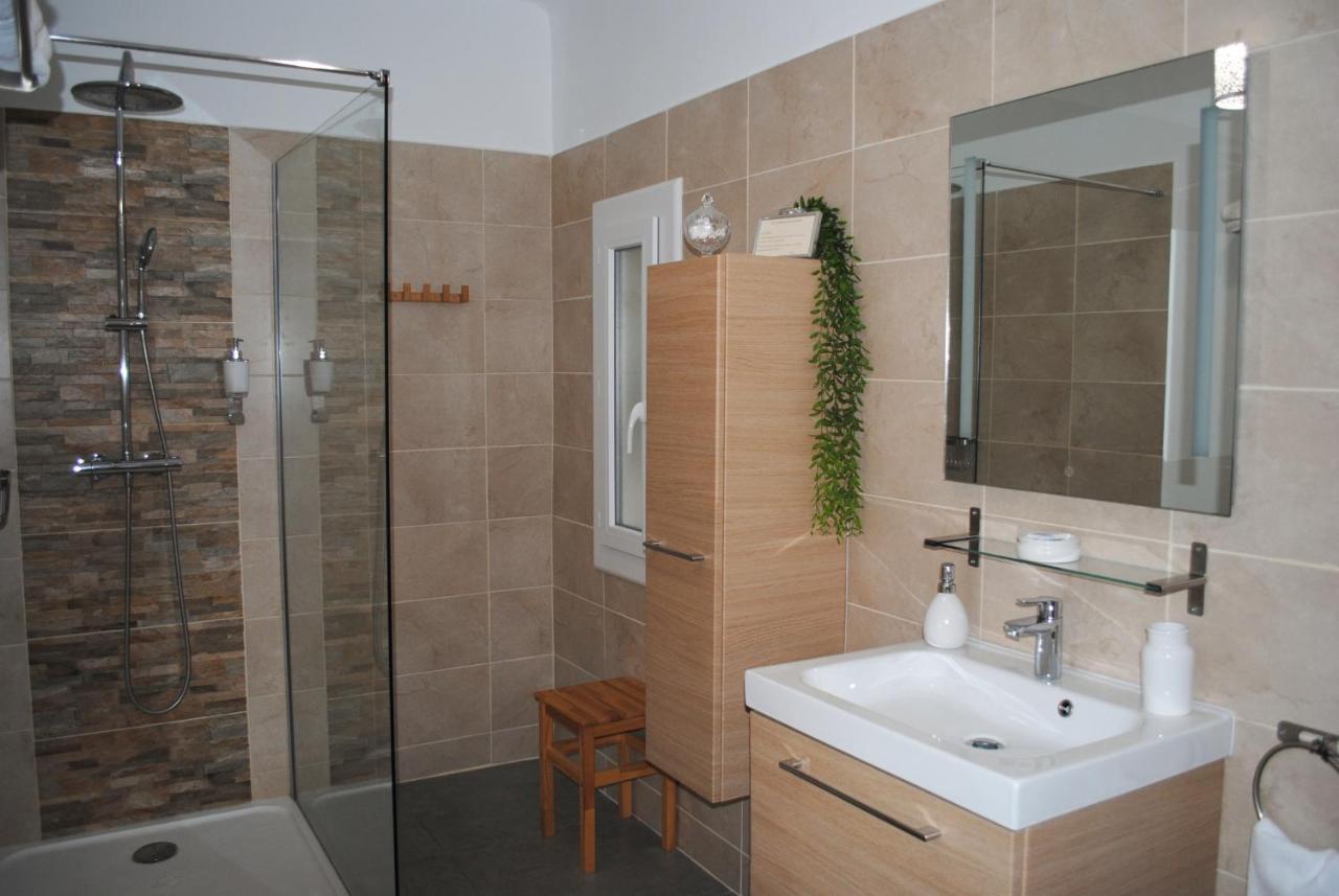 Bed and Breakfast Terre de Bacchus Vacqueyras Exterior foto